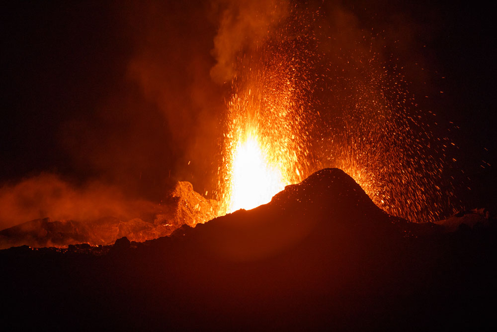 Éruption du Piton de La Fournaise à La Réunion L'OrkyMel Gîte Petiteîle